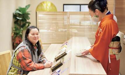 ぼる塾・田辺さんがときめく銀座の菓子とは？　贈り物上手な3人の「とっておきの手みやげ」公開