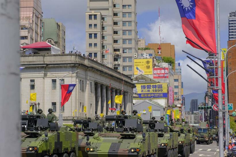 10月、建国記念の日に相当する「双十節」であった台湾の軍事パレード（写真：ｇｅｔｔｙｉｍａｇｅｓ）