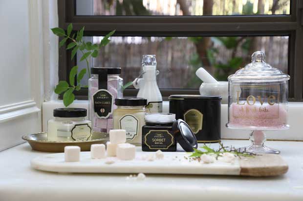 「ＳＡＢＯＮ　ＧＯＵＲＭＥＴ」は昨年３月、東京・新宿の業施設ＮＥＷｏＭａｎの１階にオープン
