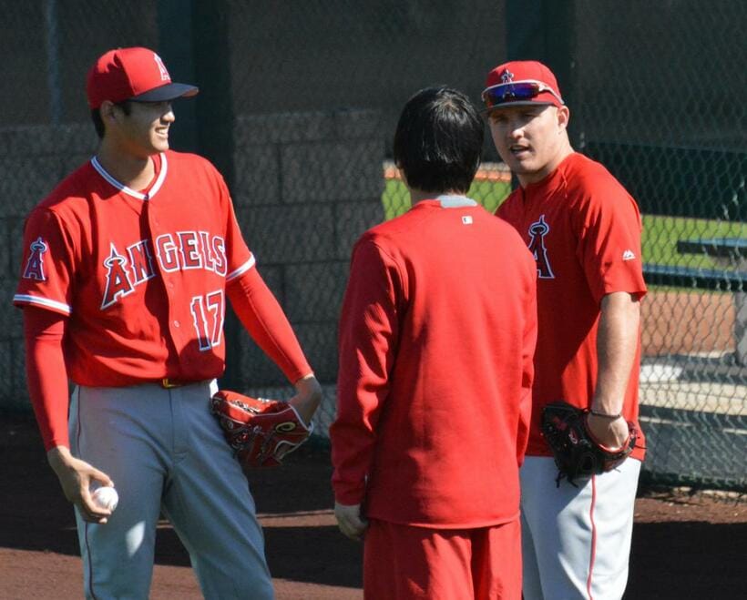 大谷翔平（左）がエンゼルスに入団以来、ともに主力として戦うマイク・トラウト（右）